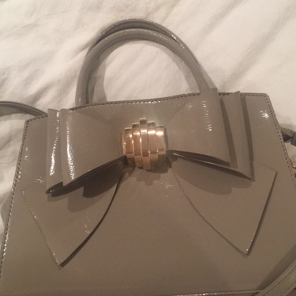 betsy johnson light grey handbag - Picture 6 of 6